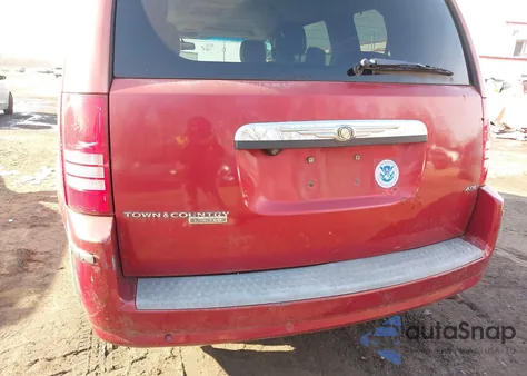 2008 Chrysler Town & Country Limited z USA, uszkodzony, nr VIN 2A8HR64X08R106042